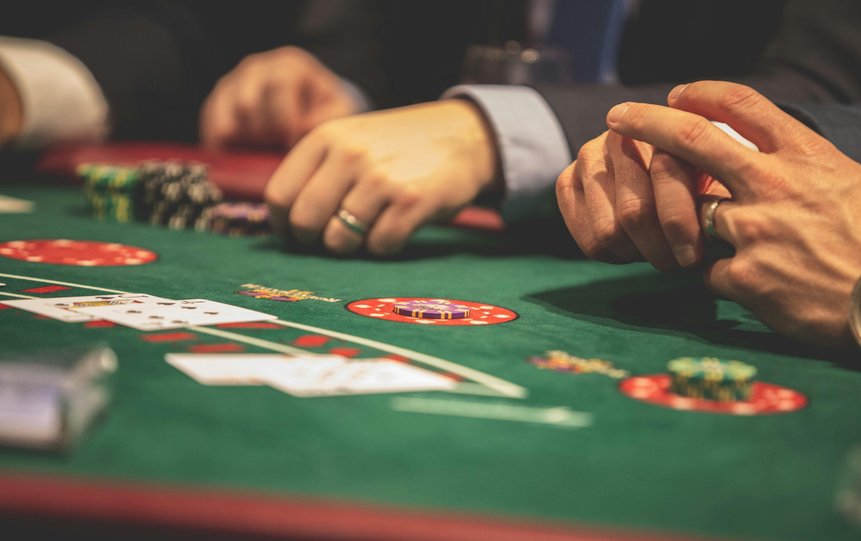 Differences between online and land-based casinos